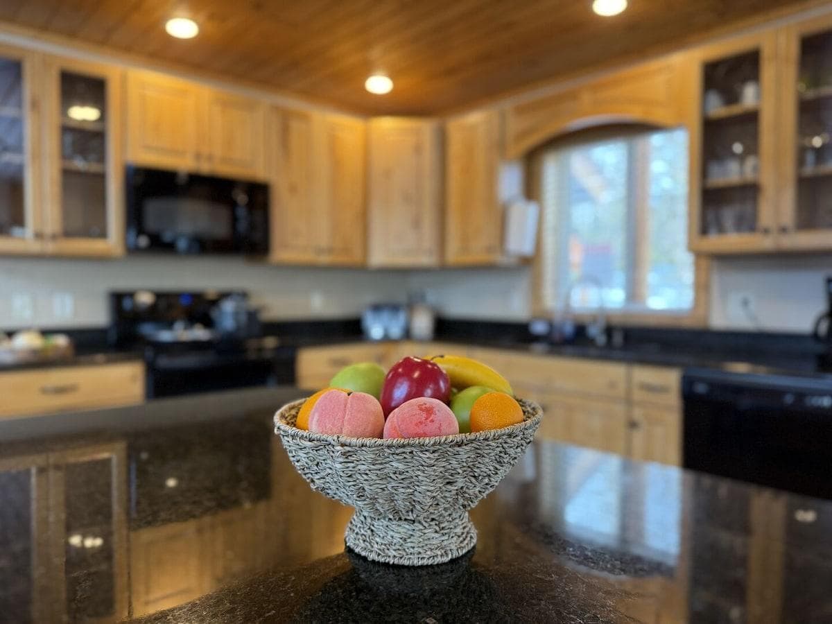 Store your food in this spacious kitchen.